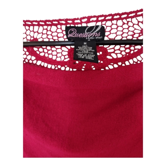 Questions Deep Red M Sweater with Lace Back - Picture 3 of 5